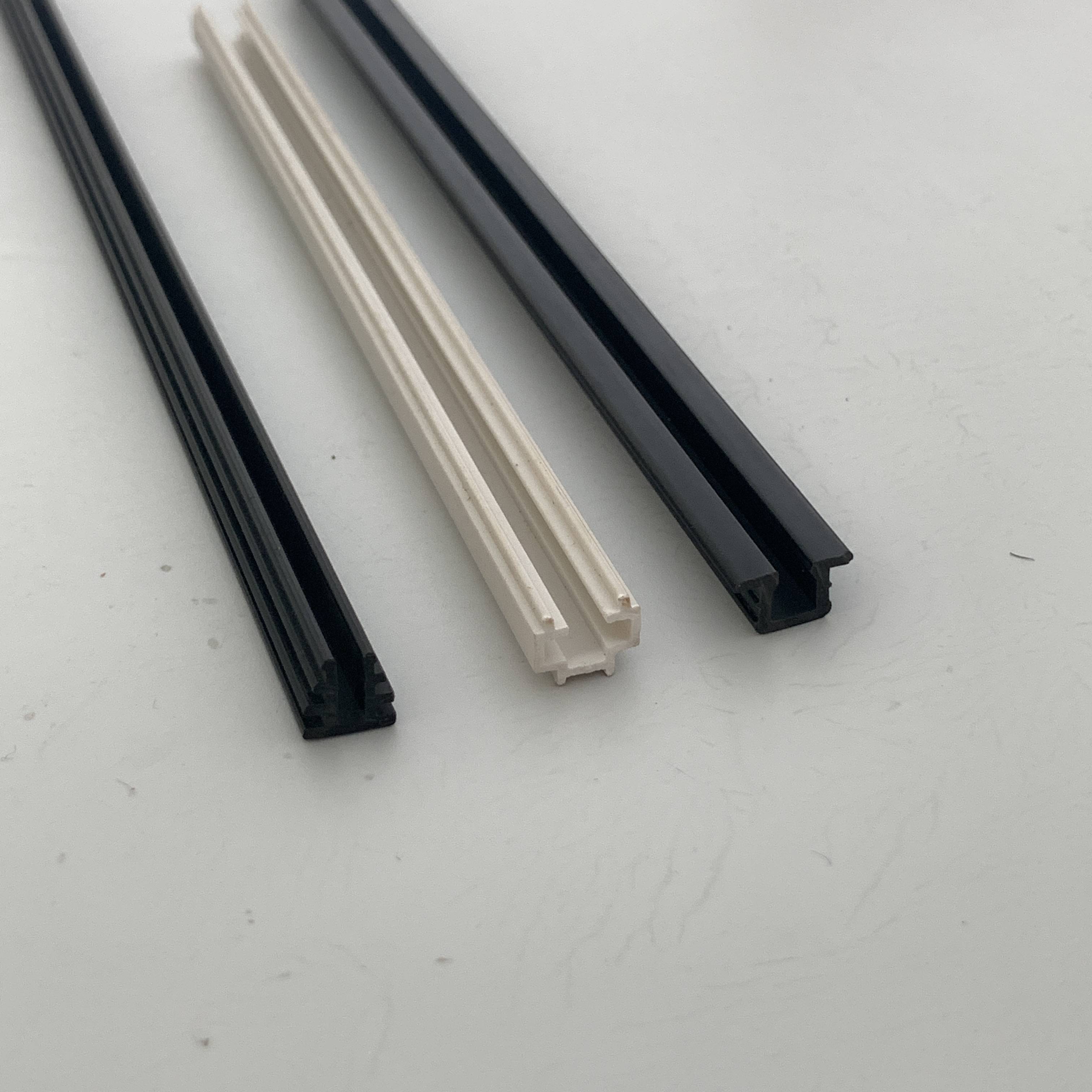 什么是pvc异型材密封卡条